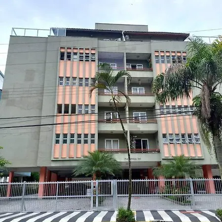 Apartamento 500M da Praia Enseada, Guarujá-2